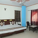 Hotel Aura Deluxe