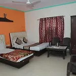 Hotel Aura Deluxe