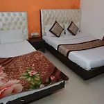 Hotel Aura Deluxe